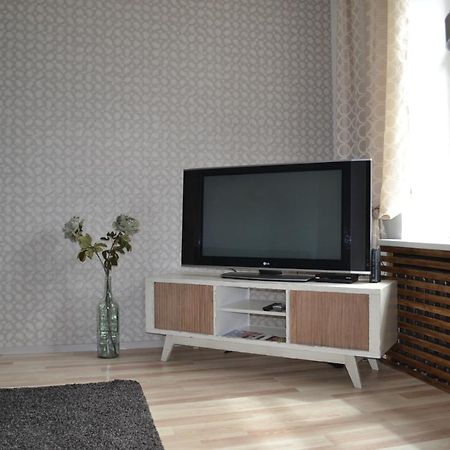 Vee 4 City Center Apartment Pärnu Exteriör bild