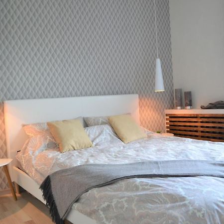 Vee 4 City Center Apartment Pärnu Exteriör bild