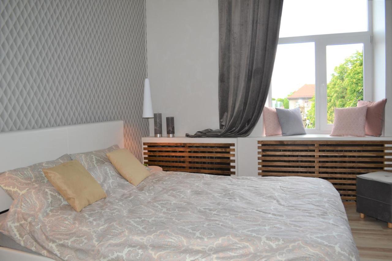 Vee 4 City Center Apartment Pärnu Exteriör bild