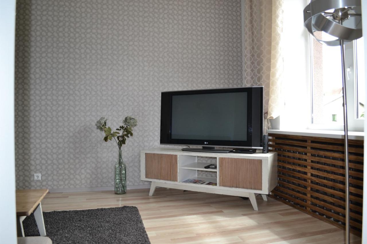 Vee 4 City Center Apartment Pärnu Exteriör bild