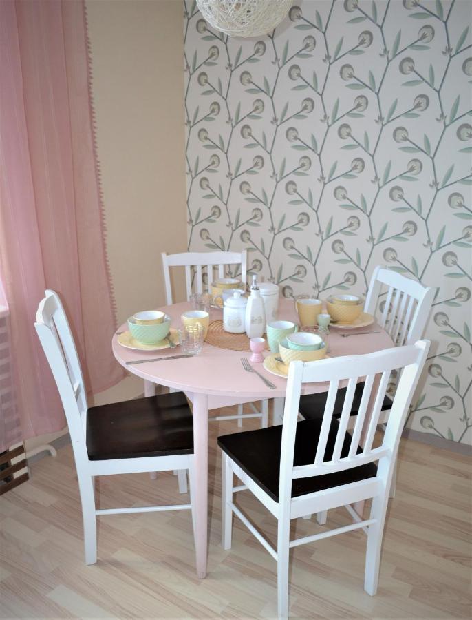 Vee 4 City Center Apartment Pärnu Exteriör bild