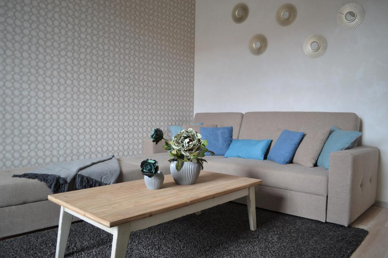 Vee 4 City Center Apartment Pärnu Exteriör bild